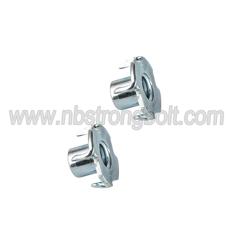 Tee Nut DIN1624 Zinc Plated Four Prongs T Nut